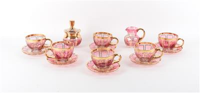 6 Teetassen mit Untertassen, Gießer und Zuckerdose, - Antiquitäten
