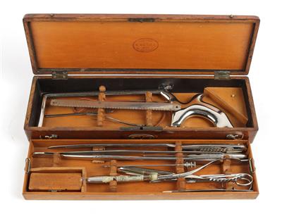 Kleiner chirurgischer Instrumentenkasten M.1885 - Historické vědecké přístroje, globusy a fotoaparáty