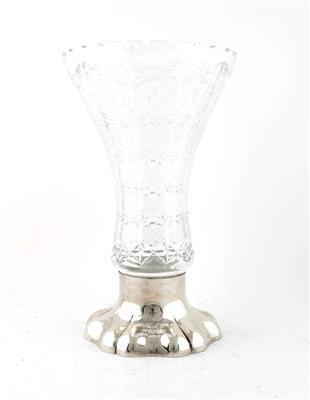 Budapester Vase mit Silbermontierung, - Silber