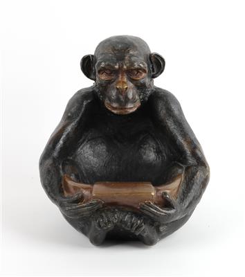 Schale in Form eines sitzenden Affen, - Antiquariato