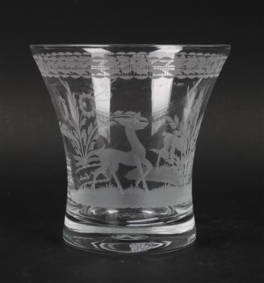 Lobmeyr-Vase mit Jagddarstellung, - Antiques