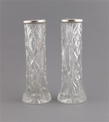 Paar Glasvasen mit Silbermontierung, - Antiquariato