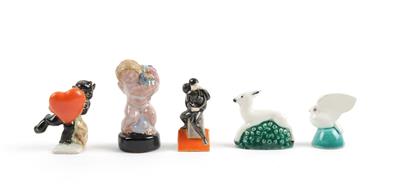 5 kleine Keramikfiguren, - Antiques