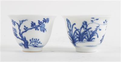 2 blau-weiße Schälchen, - Antiques