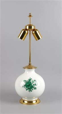 Tischlampe mit Gelbmetallmontierung für 2 Glühbirnen, - Antiques