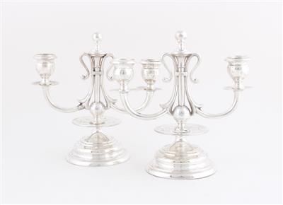 Paar Wiener zweiflammige Silber Kerzenleuchter, - Antiquitäten