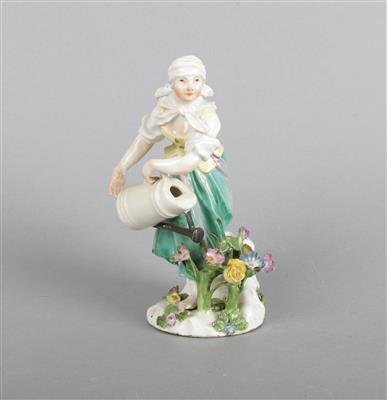 Gärtnerin gießt mit Gießkanne den Rosenstock, - Antiques