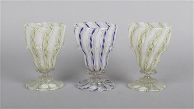 3 Sockelbecher, - Antiques