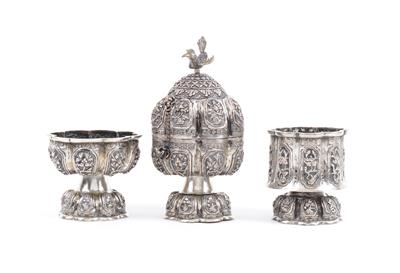 Osmanische Deckeldose und 2 Gefäße, - Antiquitäten