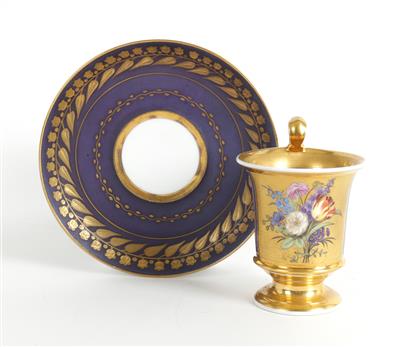 Tasse mit Untertasse, - Asta estiva Antiquariato