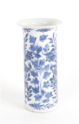 Blau-weiße Vase, - Asta estiva Antiquariato