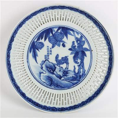 Blau-weißer Teller, - Sommerauktion Antiquitäten