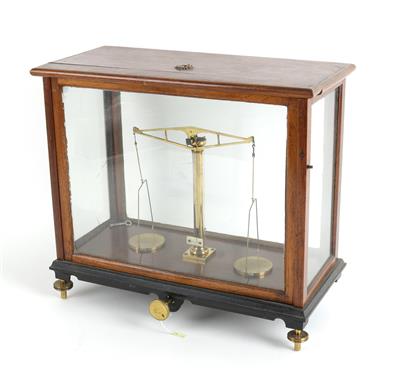 Analytische Waage - Summer auction Antiques