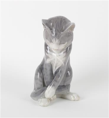 Sitzende Katze, - Antiques