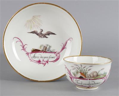 Tasse und Untertassem mit Bezeichnungen "Tout en abondance" und "Avec des yeux fermes", - Antiques