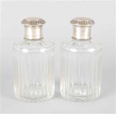 2 Wiener Parfumflakons mit Silbermontierung, - Antiquariato