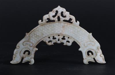 Jade-Ornament (huang), - Antiques