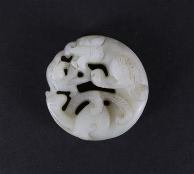 Jadeschnitzerei in Form eines Drachen, - Antiques