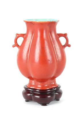 Henkelvase, - Antiquariato