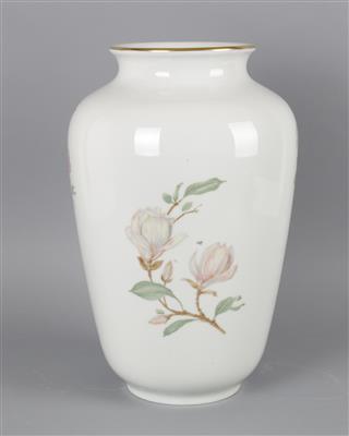 Große Vase mit MagnolienBlütenzweigen, - Antiquariato