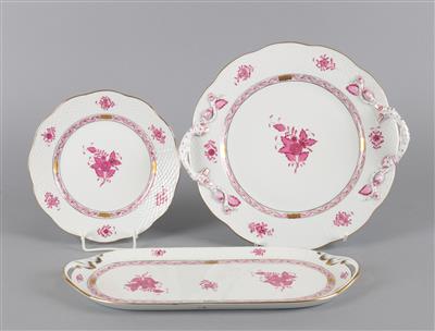 Tortenplatte mit 2 Griffen Dm. 30 cm, 1 Sandwichplatte Länge 36 cm, 8 Dessertteller Dm. 21 cm, - Antiques