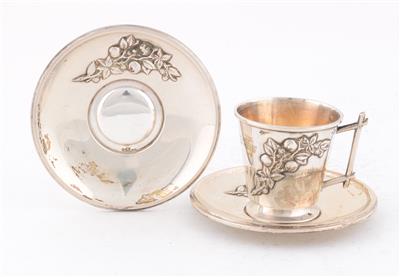 Wiener Silber Tasse und 2 Untertassen, - Silver