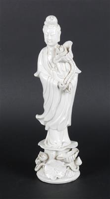 Blanc de Chine Guanyin, - Summer auction Antiques