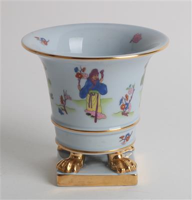 Kleine Sockelvase, - Summer auction Antiques