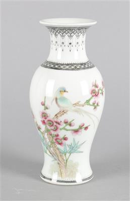 Famille rose Vase, - Summer auction Antiques