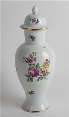 Deckelvase, - Summer auction Antiques