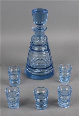 Karaffe mit Stöpsel und 5 Gläser, - Glass, porcelain and ceramics