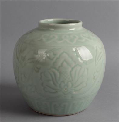 Seladon glasierte Vase, - Antiquitäten