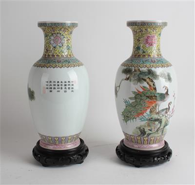 Paar Famille rose Vasen, - Antiquariato