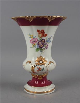 Meissen Vase, - Works of Art