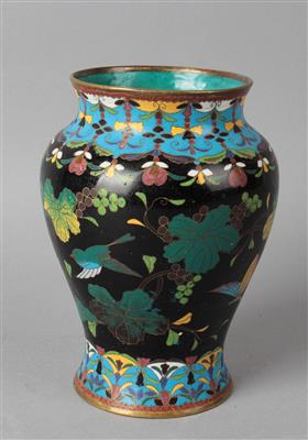 Cloisonné Vase, - Antiquariato