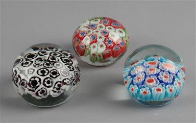 3 Paper Weights, - Antiquariato