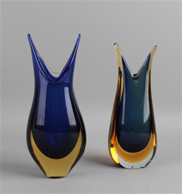 2 Vasen, - Works of Art