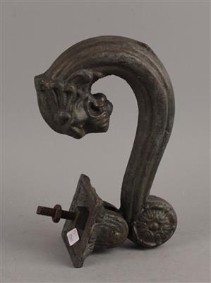 Türklopfer mit Löwenkopf Abschluss, - Antiquitäten