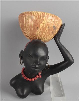 Wandmaske Schwarzafrikanerin mit Gefäß, - Antiquariato