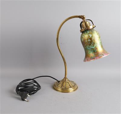 Tischlampe mit buntem Glasschirm, - Antiques