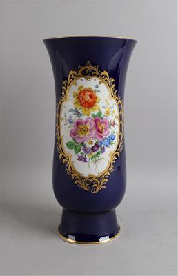 Meissen - Fußvase, - Starožitnosti