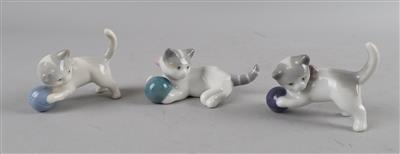 3 spielende Katzen, - Antiquariato