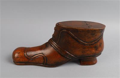 Deckldose in Form eines Schuh, - Antiquitäten