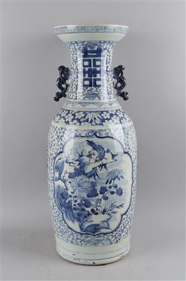 Blau-weiße Vase, - Antiquariato