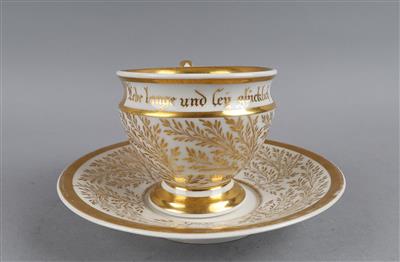 KPM Berlin Tasse mit Untertasse, - Antiquariato