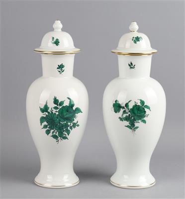 Paar Vasen mit Deckeln, Augarten, Wien um 1990, - Antiquariato