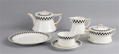 Teeservice mit Schachbrettdekor, 20 Teile, Böhmen, Schlaggenwald, Haas  &  Czjzek um 1920-1930, - Works of Art