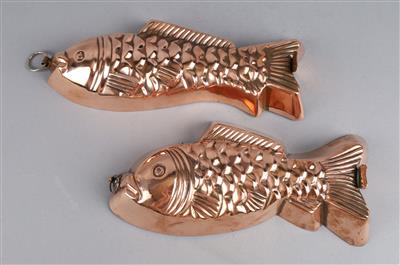 Zwei Kupferformen in Fischform, - Works of Art
