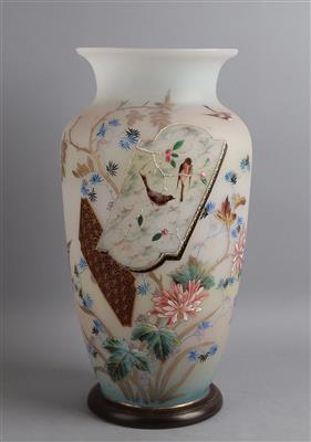 Vase mit japanisierendem Dekor, Böhmen, Ende 19. Jh., - Works of Art