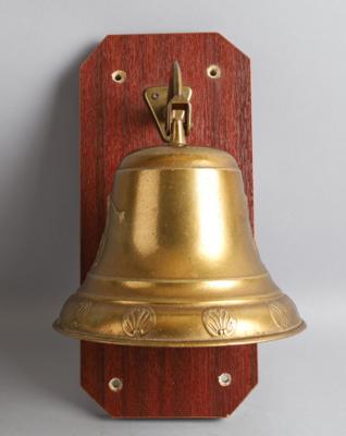 Bronze Glocke, - Works of Art